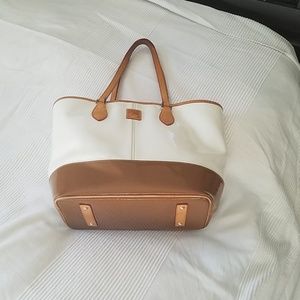 Beautiful beige patent leather with brown trim doo